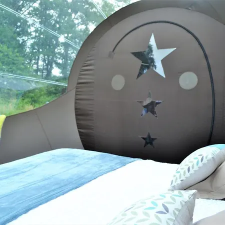 Le Castelat De Julienna 3*