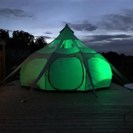 Le Castelat De Julienna Couette-café