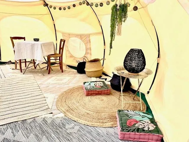 Bed and Breakfast Le Castelat De Julienna 3*