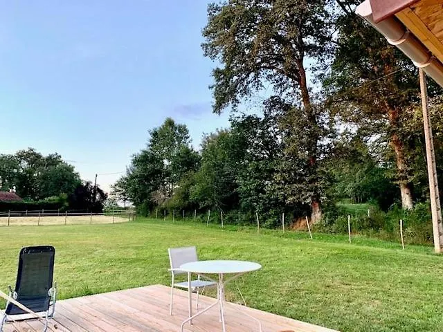 Le Castelat De Julienna Bed and Breakfast 3*