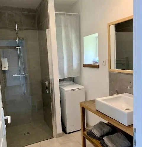 Le Castelat De Julienna 3*